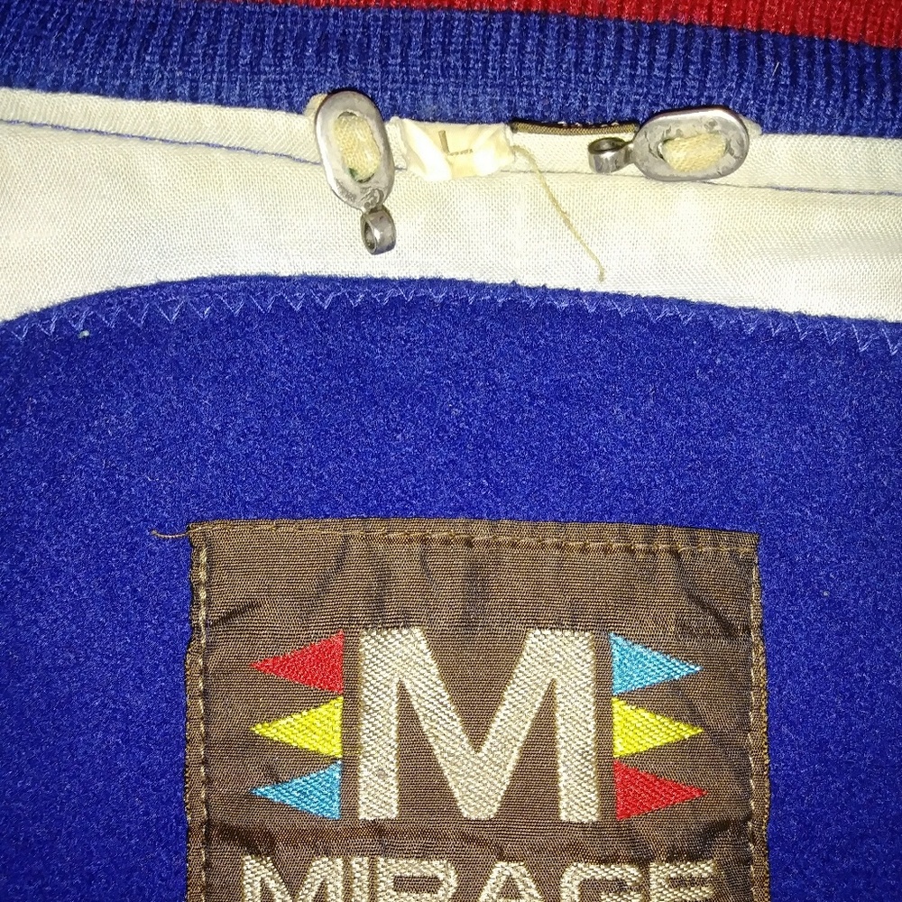 Bomber - Picture 4 of 5